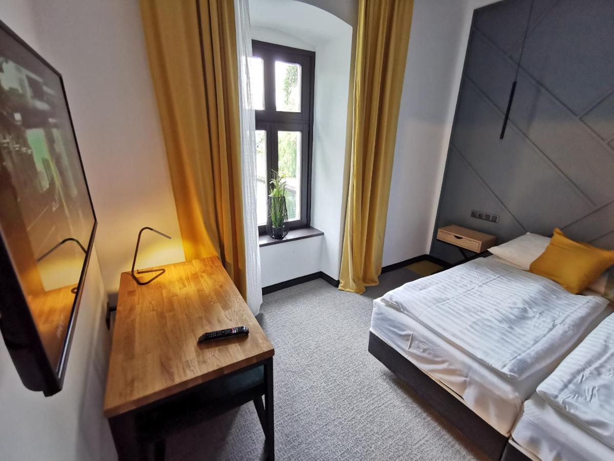 Hotel Gabriella Таполца Екстериор снимка