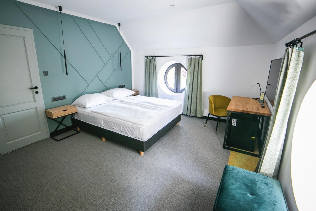 Hotel Gabriella Таполца Екстериор снимка