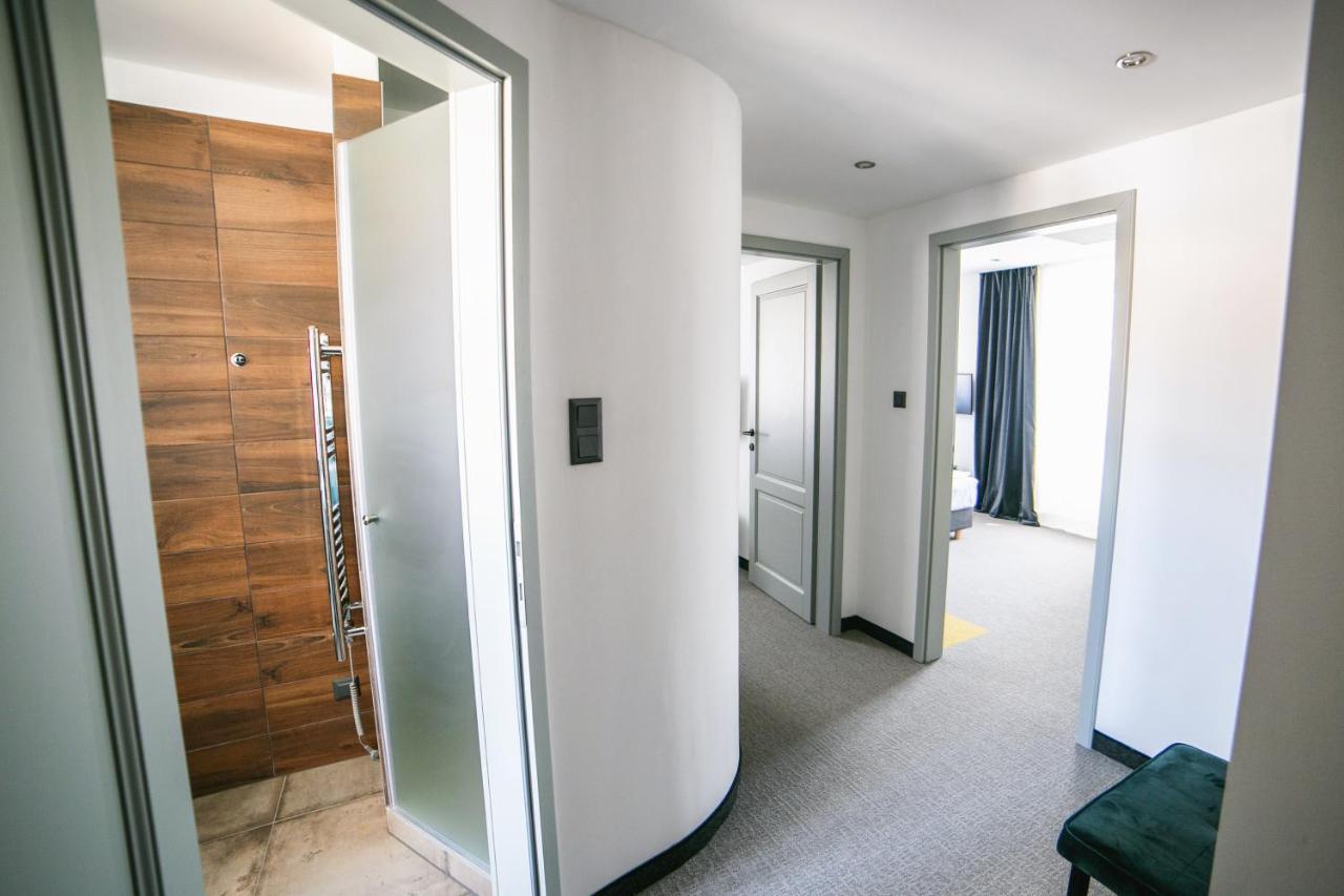 Hotel Gabriella Таполца Екстериор снимка