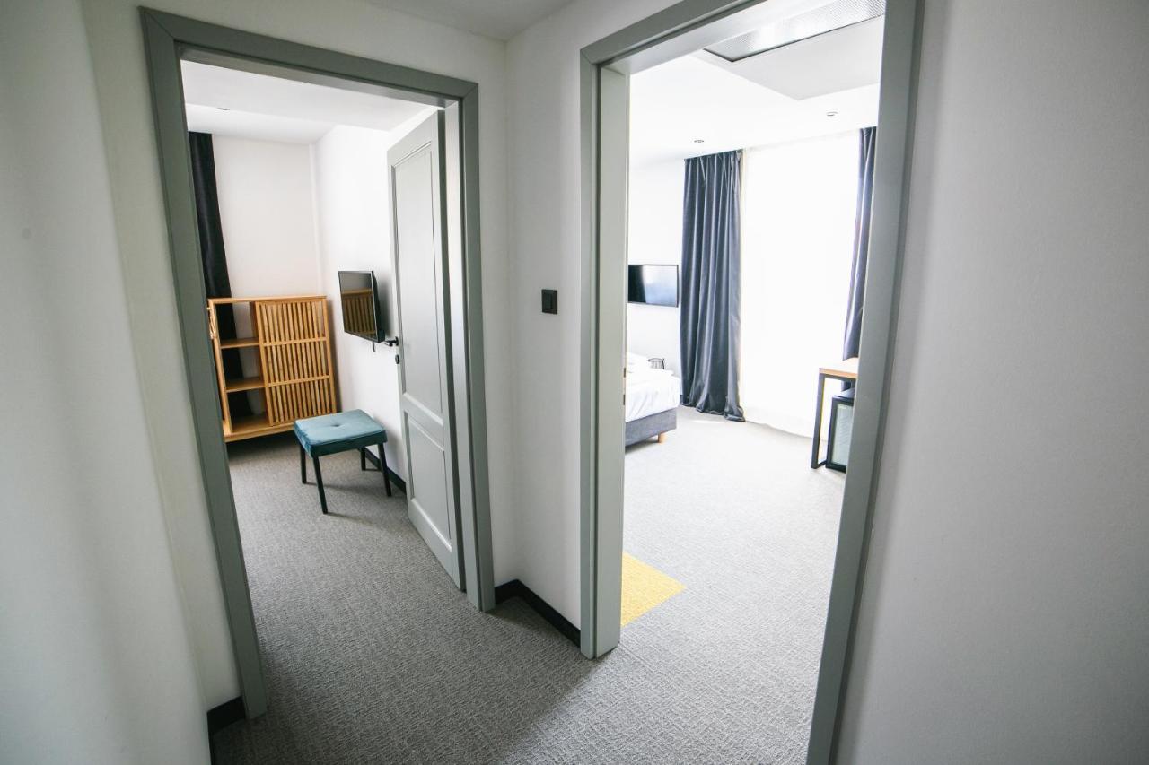 Hotel Gabriella Таполца Екстериор снимка
