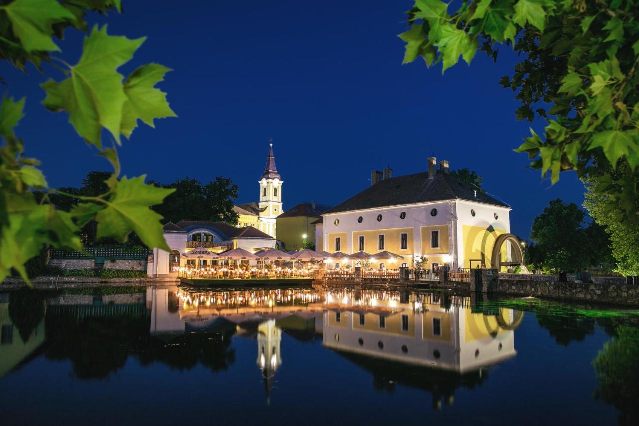 Hotel Gabriella Таполца Екстериор снимка